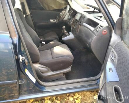 Синий Тойота Королла Версо, объемом двигателя 1.8 л и пробегом 200 тыс. км за 1150 $, фото 2 на Automoto.ua