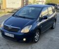Синій Тойота Королла Версо, об'ємом двигуна 2 л та пробігом 265 тис. км за 2605 $, фото 1 на Automoto.ua