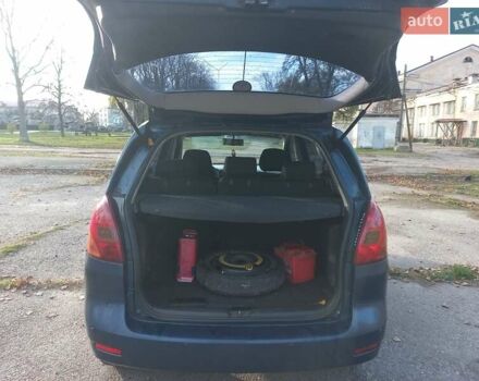 Синій Тойота Королла Версо, об'ємом двигуна 1.8 л та пробігом 240 тис. км за 4300 $, фото 5 на Automoto.ua