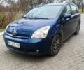Синий Тойота Королла Версо, объемом двигателя 2 л и пробегом 300 тыс. км за 5900 $, фото 1 на Automoto.ua