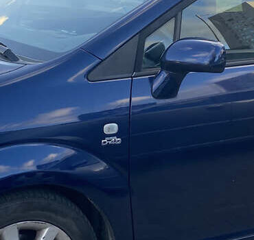 Синий Тойота Королла Версо, объемом двигателя 2 л и пробегом 270 тыс. км за 6100 $, фото 10 на Automoto.ua