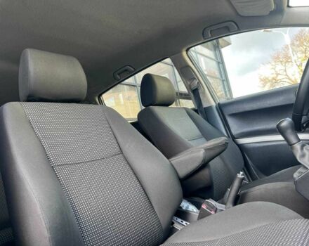 Синий Тойота Королла Версо, объемом двигателя 2.2 л и пробегом 268 тыс. км за 7800 $, фото 11 на Automoto.ua