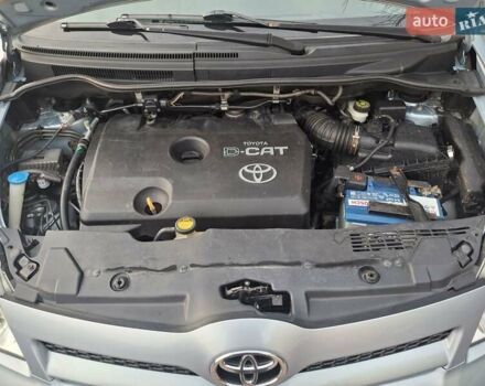 Синий Тойота Королла Версо, объемом двигателя 2.23 л и пробегом 326 тыс. км за 6550 $, фото 21 на Automoto.ua