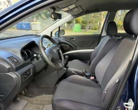 Синий Тойота Королла Версо, объемом двигателя 2 л и пробегом 283 тыс. км за 2400 $, фото 5 на Automoto.ua