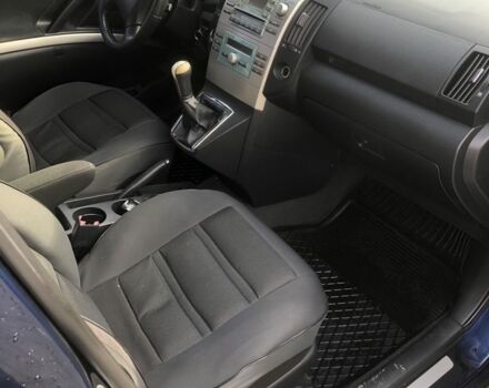 Синий Тойота Королла Версо, объемом двигателя 2.2 л и пробегом 320 тыс. км за 5700 $, фото 5 на Automoto.ua