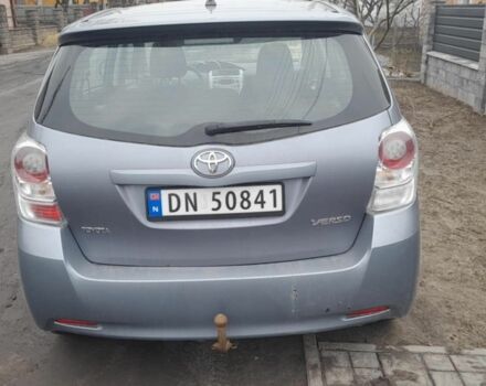 Синий Тойота Королла Версо, объемом двигателя 2 л и пробегом 290 тыс. км за 3312 $, фото 2 на Automoto.ua