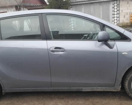 Синий Тойота Королла Версо, объемом двигателя 2 л и пробегом 290 тыс. км за 3312 $, фото 1 на Automoto.ua