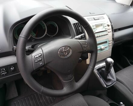 Синий Тойота Королла Версо, объемом двигателя 2.2 л и пробегом 355 тыс. км за 6500 $, фото 9 на Automoto.ua