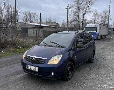 Синий Тойота Королла Версо, объемом двигателя 2 л и пробегом 170 тыс. км за 1650 $, фото 1 на Automoto.ua