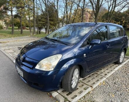 Синий Тойота Королла Версо, объемом двигателя 2 л и пробегом 283 тыс. км за 2400 $, фото 1 на Automoto.ua