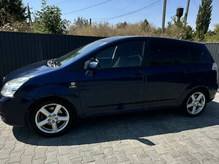 Синий Тойота Королла Версо, объемом двигателя 2.2 л и пробегом 280 тыс. км за 6100 $, фото 1 на Automoto.ua