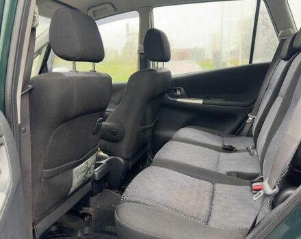 Зелений Тойота Королла Версо, об'ємом двигуна 2 л та пробігом 430 тис. км за 2000 $, фото 6 на Automoto.ua