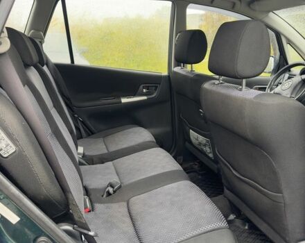 Зелений Тойота Королла Версо, об'ємом двигуна 2 л та пробігом 430 тис. км за 2000 $, фото 5 на Automoto.ua