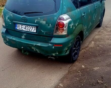 Зеленый Тойота Королла Версо, объемом двигателя 2 л и пробегом 303 тыс. км за 2500 $, фото 1 на Automoto.ua