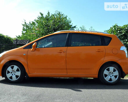 Оранжевый Тойота Королла Версо, объемом двигателя 2.23 л и пробегом 131 тыс. км за 7000 $, фото 1 на Automoto.ua