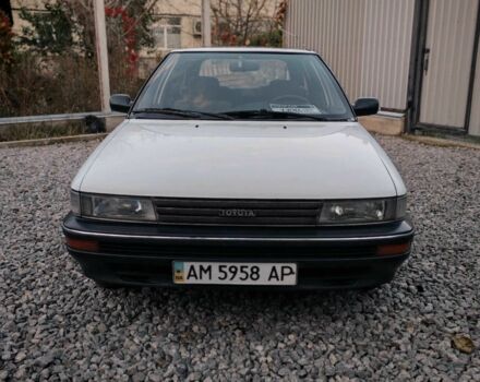 Белый Тойота Королла, объемом двигателя 1.3 л и пробегом 300 тыс. км за 1300 $, фото 1 на Automoto.ua