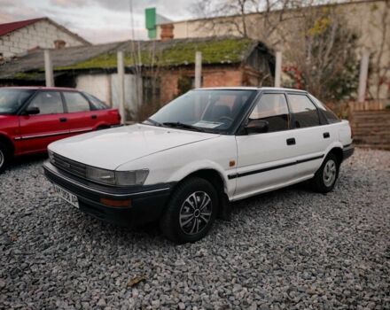 Белый Тойота Королла, объемом двигателя 1.3 л и пробегом 300 тыс. км за 1300 $, фото 8 на Automoto.ua