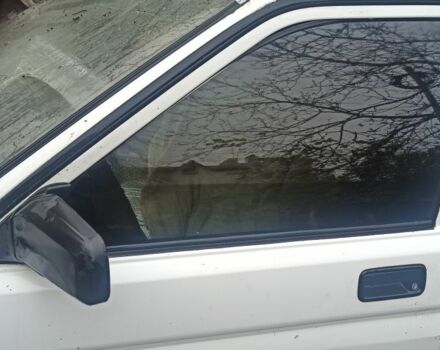 Белый Тойота Королла, объемом двигателя 1.5 л и пробегом 180 тыс. км за 473 $, фото 2 на Automoto.ua