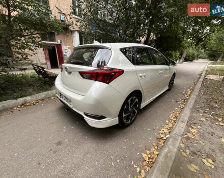 Белый Тойота Королла, объемом двигателя 1.8 л и пробегом 142 тыс. км за 12500 $, фото 6 на Automoto.ua