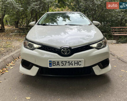 Белый Тойота Королла, объемом двигателя 1.8 л и пробегом 142 тыс. км за 12500 $, фото 1 на Automoto.ua