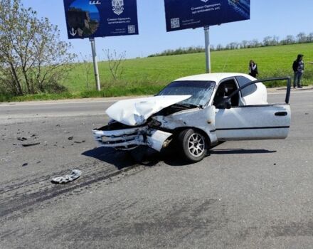 Білий Тойота Королла, об'ємом двигуна 0 л та пробігом 277 тис. км за 700 $, фото 2 на Automoto.ua