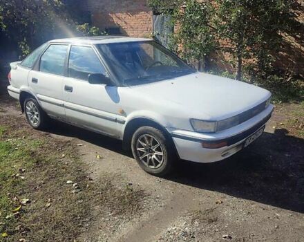 Белый Тойота Королла, объемом двигателя 1.59 л и пробегом 400 тыс. км за 800 $, фото 5 на Automoto.ua