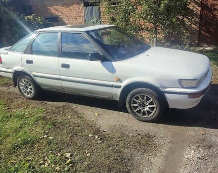 Белый Тойота Королла, объемом двигателя 1.59 л и пробегом 400 тыс. км за 800 $, фото 4 на Automoto.ua