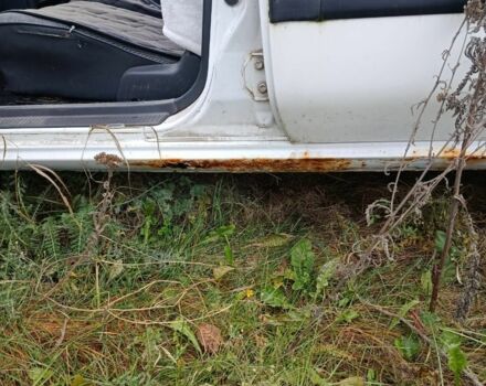 Тойота Королла 1990 в Кропивницком (Кировограде) на Automoto.ua Белый Тойота Королла, объемом двигателя 1.8 л и пробегом 200 тыс. км за 700 $, фото 5 на Automoto.ua