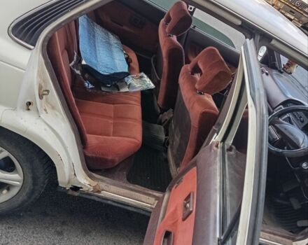 Белый Тойота Королла, объемом двигателя 1 л и пробегом 300 тыс. км за 1250 $, фото 8 на Automoto.ua