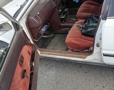 Белый Тойота Королла, объемом двигателя 1 л и пробегом 300 тыс. км за 1250 $, фото 1 на Automoto.ua