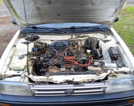 Белый Тойота Королла, объемом двигателя 1.3 л и пробегом 360 тыс. км за 1850 $, фото 6 на Automoto.ua