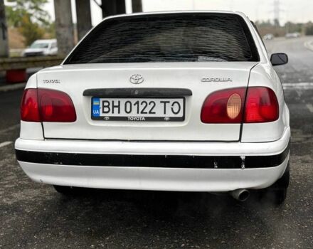 Белый Тойота Королла, объемом двигателя 1.3 л и пробегом 200 тыс. км за 2200 $, фото 3 на Automoto.ua