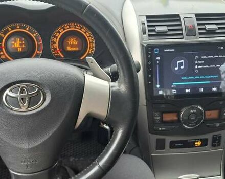 Белый Тойота Королла, объемом двигателя 1.6 л и пробегом 153 тыс. км за 8200 $, фото 4 на Automoto.ua