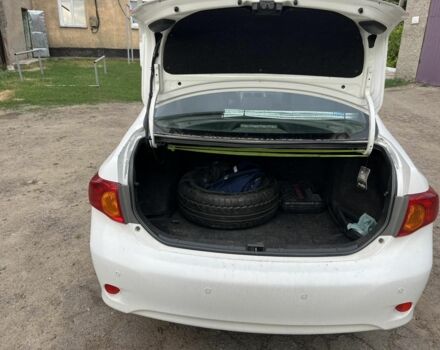 Белый Тойота Королла, объемом двигателя 1.6 л и пробегом 330 тыс. км за 6500 $, фото 4 на Automoto.ua