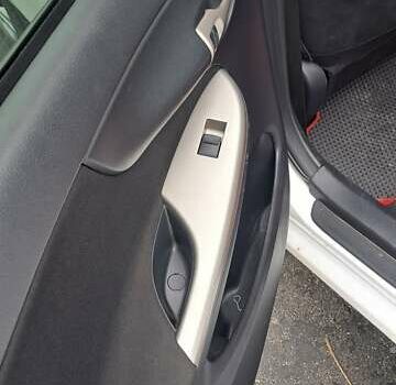 Белый Тойота Королла, объемом двигателя 1.6 л и пробегом 153 тыс. км за 8200 $, фото 8 на Automoto.ua