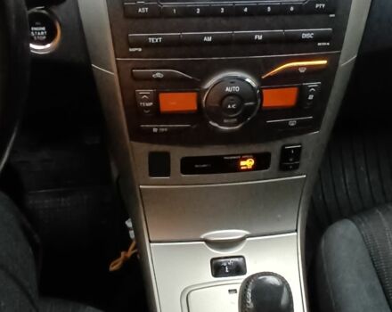 Білий Тойота Королла, об'ємом двигуна 1.6 л та пробігом 189 тис. км за 6600 $, фото 3 на Automoto.ua