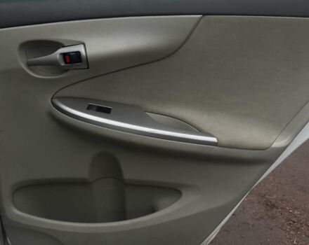 Белый Тойота Королла, объемом двигателя 1.6 л и пробегом 290 тыс. км за 5950 $, фото 11 на Automoto.ua