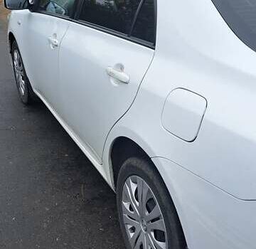 Белый Тойота Королла, объемом двигателя 1.6 л и пробегом 153 тыс. км за 8200 $, фото 2 на Automoto.ua