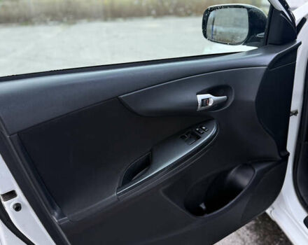 Белый Тойота Королла, объемом двигателя 1.6 л и пробегом 239 тыс. км за 6900 $, фото 13 на Automoto.ua