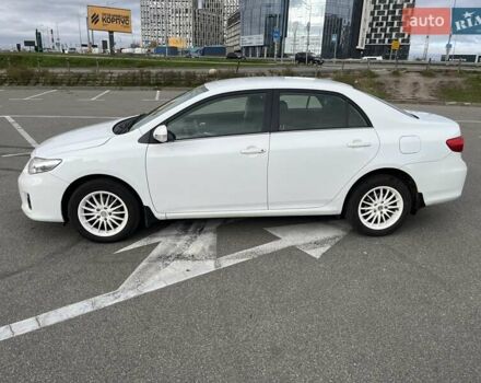 Белый Тойота Королла, объемом двигателя 1.6 л и пробегом 153 тыс. км за 9800 $, фото 5 на Automoto.ua