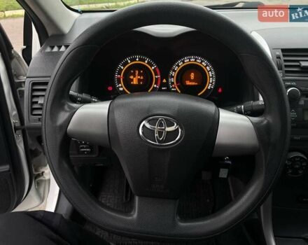 Белый Тойота Королла, объемом двигателя 1.33 л и пробегом 189 тыс. км за 7199 $, фото 16 на Automoto.ua