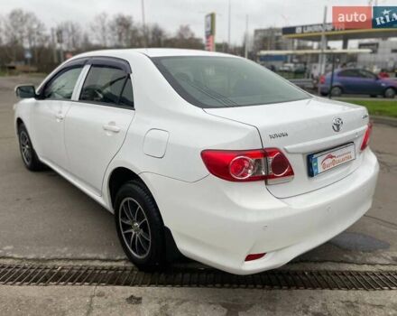 Белый Тойота Королла, объемом двигателя 1.33 л и пробегом 189 тыс. км за 7199 $, фото 5 на Automoto.ua