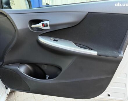 Белый Тойота Королла, объемом двигателя 1.6 л и пробегом 200 тыс. км за 9990 $, фото 14 на Automoto.ua