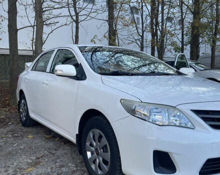 Белый Тойота Королла, объемом двигателя 1.33 л и пробегом 143 тыс. км за 7000 $, фото 6 на Automoto.ua