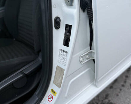 Белый Тойота Королла, объемом двигателя 1.6 л и пробегом 239 тыс. км за 6900 $, фото 15 на Automoto.ua