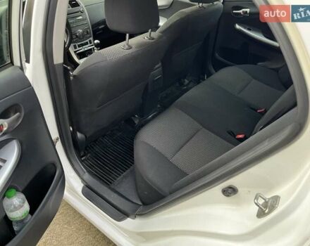 Белый Тойота Королла, объемом двигателя 1.6 л и пробегом 153 тыс. км за 9800 $, фото 15 на Automoto.ua