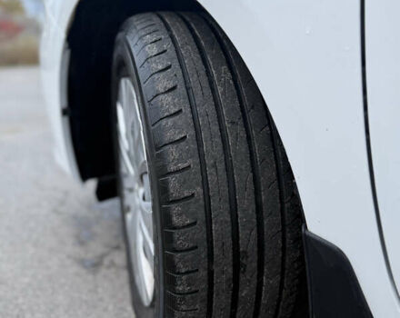 Белый Тойота Королла, объемом двигателя 1.6 л и пробегом 239 тыс. км за 6900 $, фото 8 на Automoto.ua