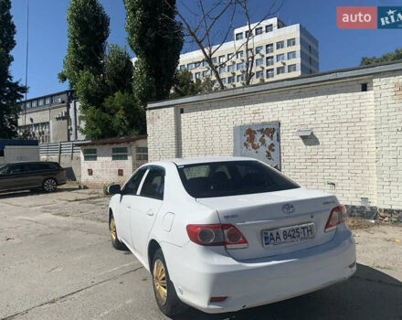 Белый Тойота Королла, объемом двигателя 1.3 л и пробегом 350 тыс. км за 4200 $, фото 7 на Automoto.ua