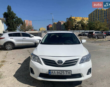 Белый Тойота Королла, объемом двигателя 1.3 л и пробегом 350 тыс. км за 4200 $, фото 3 на Automoto.ua