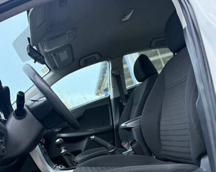 Белый Тойота Королла, объемом двигателя 1.6 л и пробегом 239 тыс. км за 6900 $, фото 16 на Automoto.ua